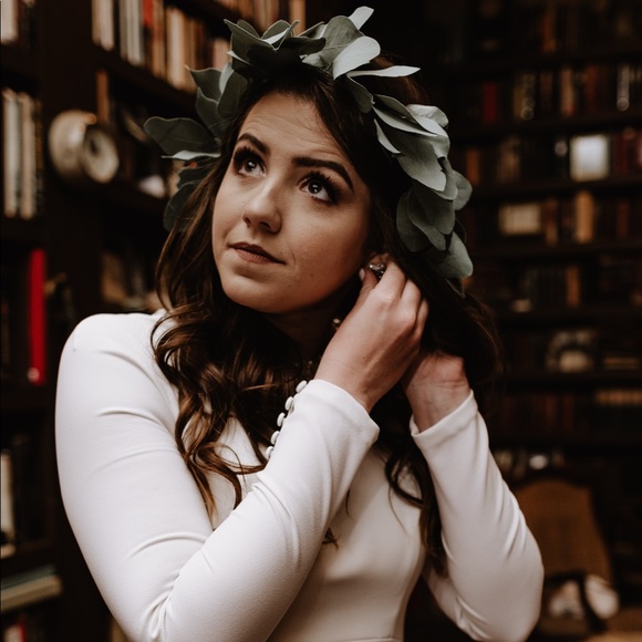 Meet your Posher, Madison - Picture 3 of 8